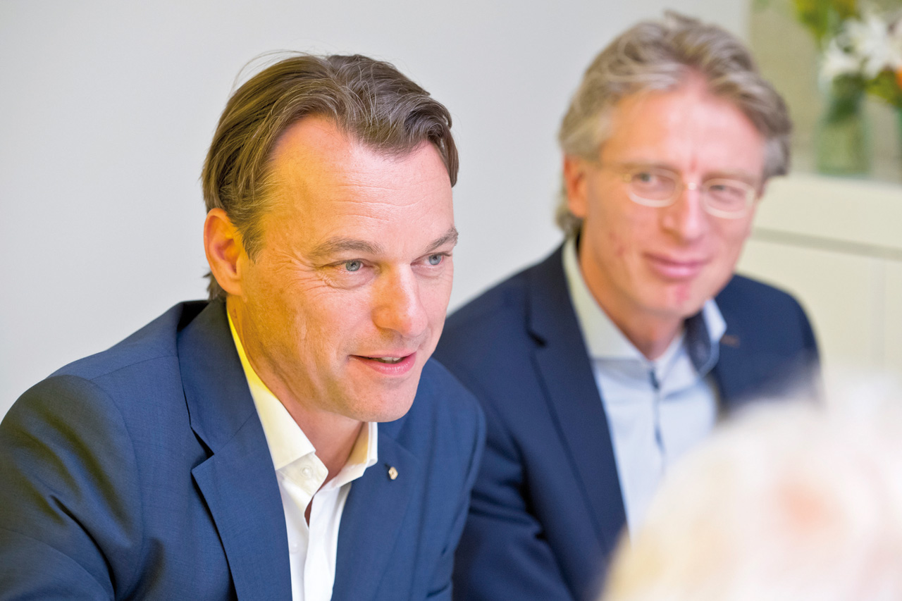 Laurens van den Acker heeft samen met zijn medewerkers niet alleen een nieuwe conceptstudie gemaakt, maar heeft ook een huis laten bouwen voor de Symbioz.