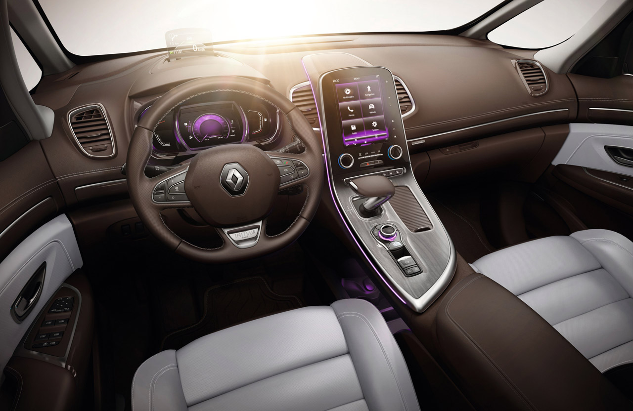 Renault voorziet de Espace niet alleen van een nieuwe benzinemotor, maar komt met tal van verbeteringen op detailniveau.