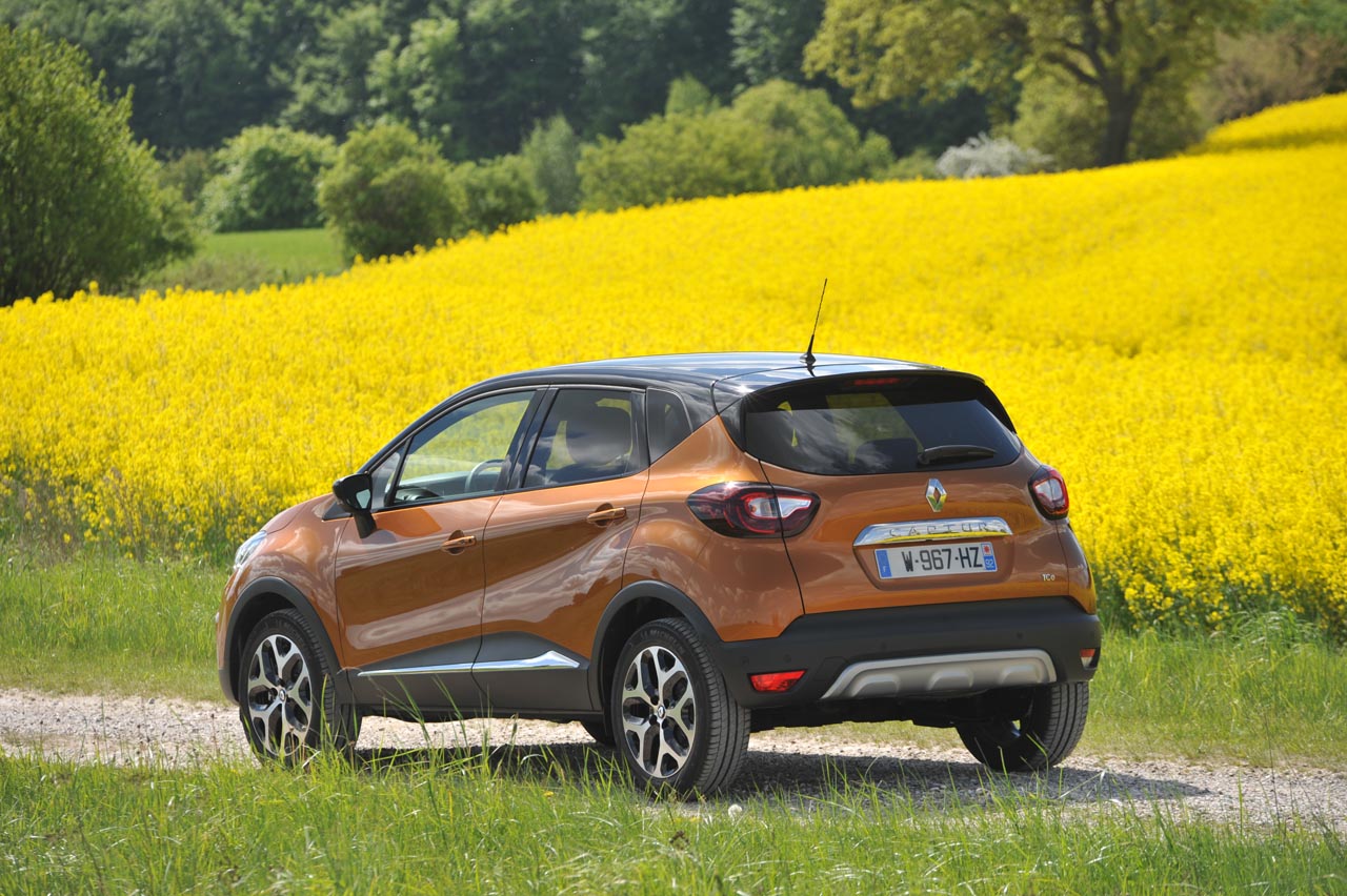 Kennismaking met de vernieuwde Renault Captur die vooral op details is verbeterd.