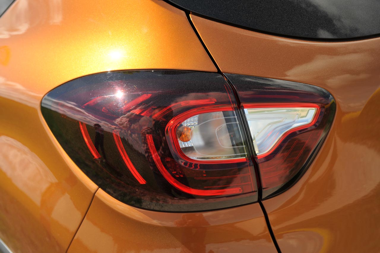 Kennismaking met de vernieuwde Renault Captur die vooral op details is verbeterd.