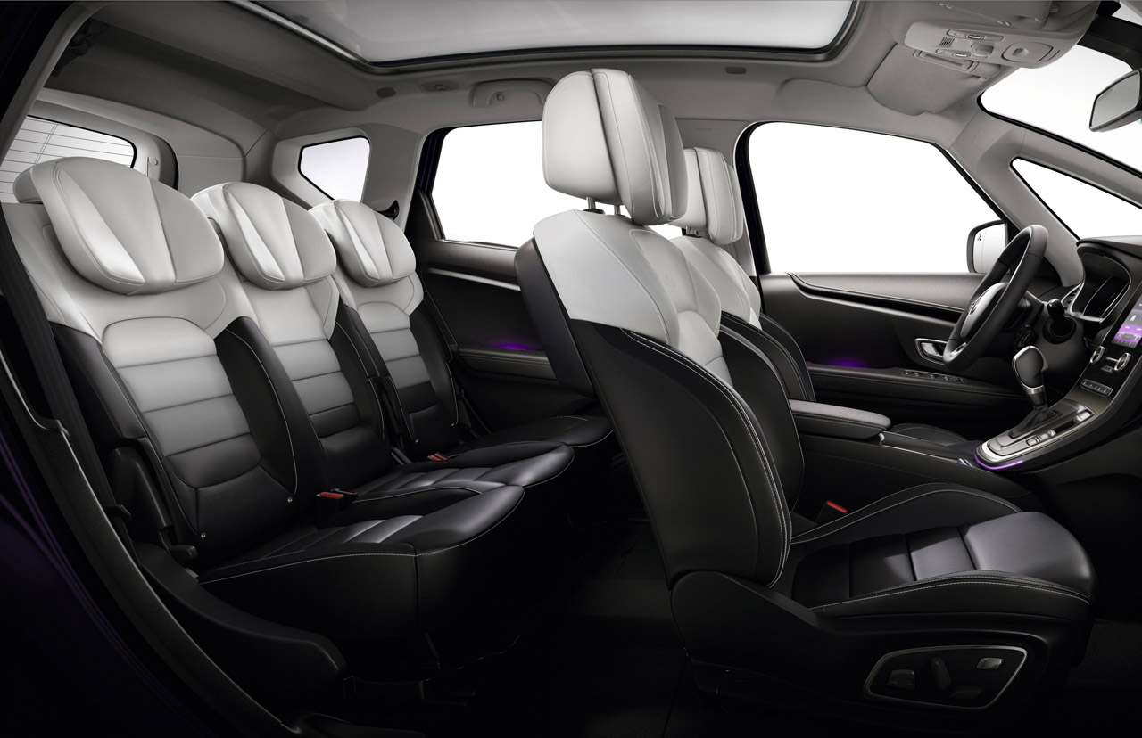 De Initiale Paris is vanaf september ook de meest luxueuze uitvoering van de nieuwe Renault Scnic.