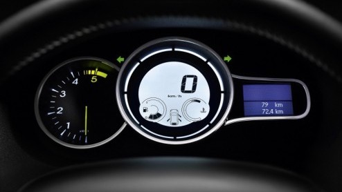 Het digitale doek van de Renault Megane is er helemaal af. De nieuwe generatie zit boordevol nieuws. Zoals we gewend zijn van Renault mogen de looks er opnieuw wezen en zit de populaire Fransmon vol m