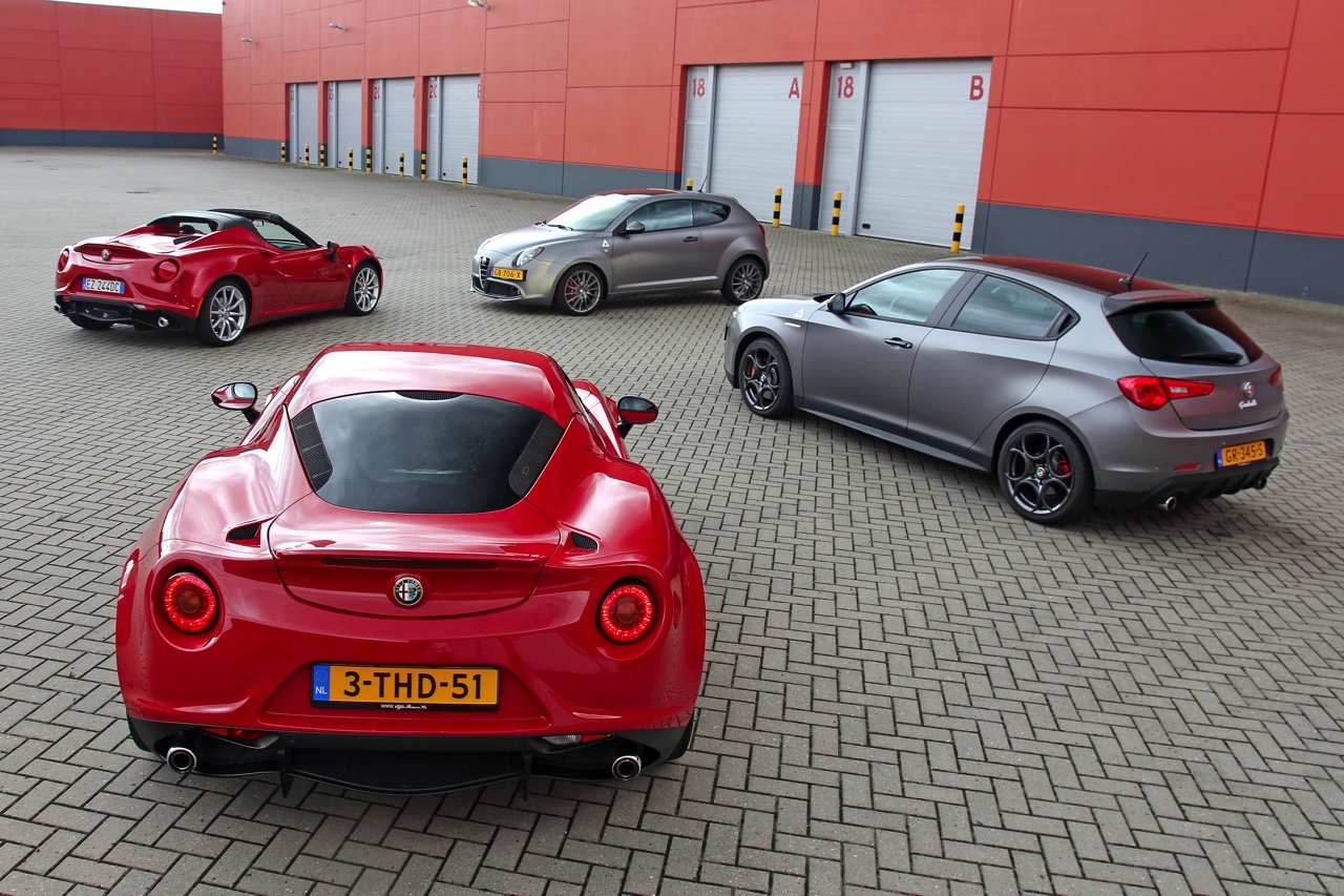 Autotest en rijimpressie met Alfa MiTo QV, grote broer Giulietta QV en de hit van 2015, de 4C Spider. Stap in het hart van Alfa Romeo.