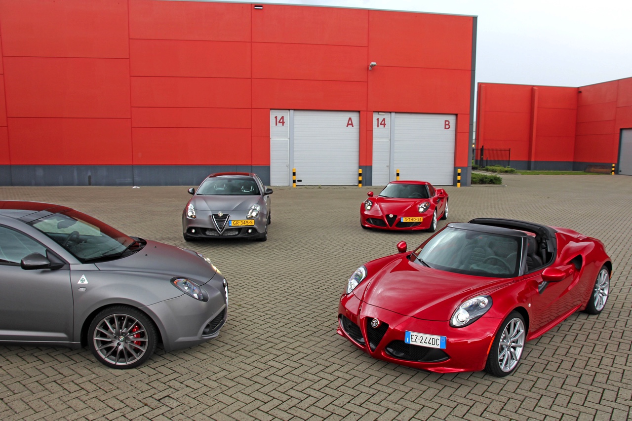 Autotest en rijimpressie met Alfa MiTo QV, grote broer Giulietta QV en de hit van 2015, de 4C Spider. Stap in het hart van Alfa Romeo.