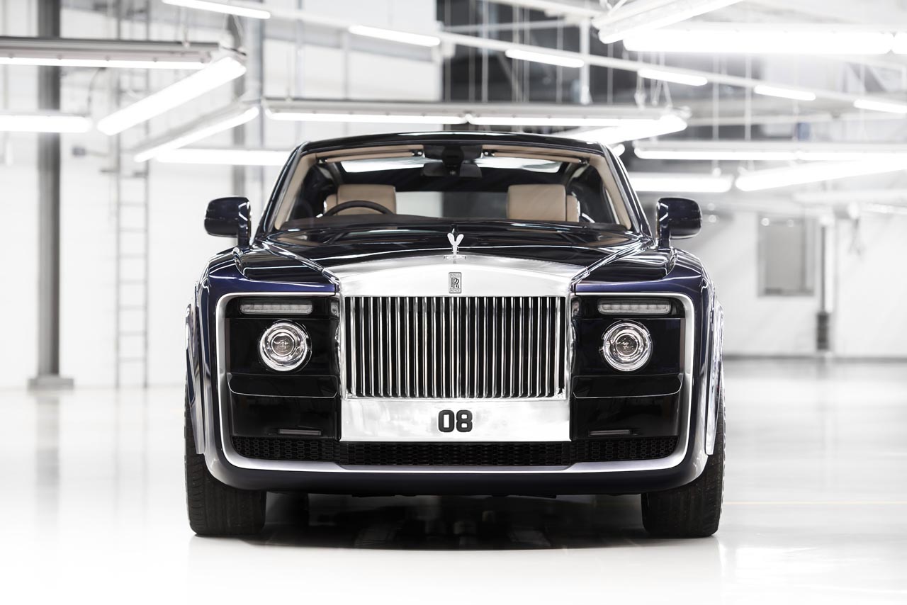 Rolls Royce heeft speciaal voor een klant de Sweptail gebouwd die op Villa d'Este is onthuld.