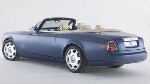 Rolls Royce heeft een naam op te houden als het gaat om het fabriceren van wonderschone cabrios. En gelukkig hebben ze besloten om ook met de nieuwe koers die ze ingevaren zijn, weer een cabrio te pr
