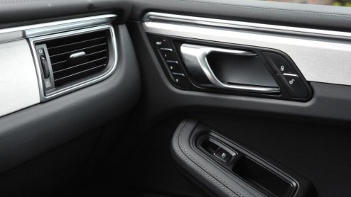 Rijtest van de nieuwe Porsche Macan S Diesel 2014 met 3.0 V6 dieselmotor.