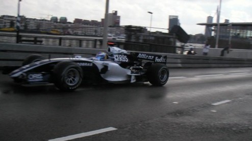 Zondag 20 augustus was de dag dat autoraceminnend Nederland zijn hart op kon halen in Rotterdam bij de Bavaria City Racing. Autovandaag was aanwezig op dit racespektakel en heeft speciaal voor jullie 