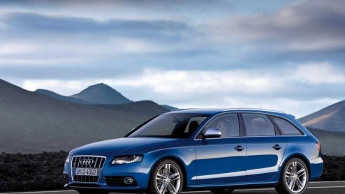 Bij een Audi S4 verwacht je een dikke V8, een lekker geluid en een passend uiterlijk. Althans, als de fabrikant zou voortborduren op zijn voorganger. En dat blijkt dus niet het geval. De achtcilinder