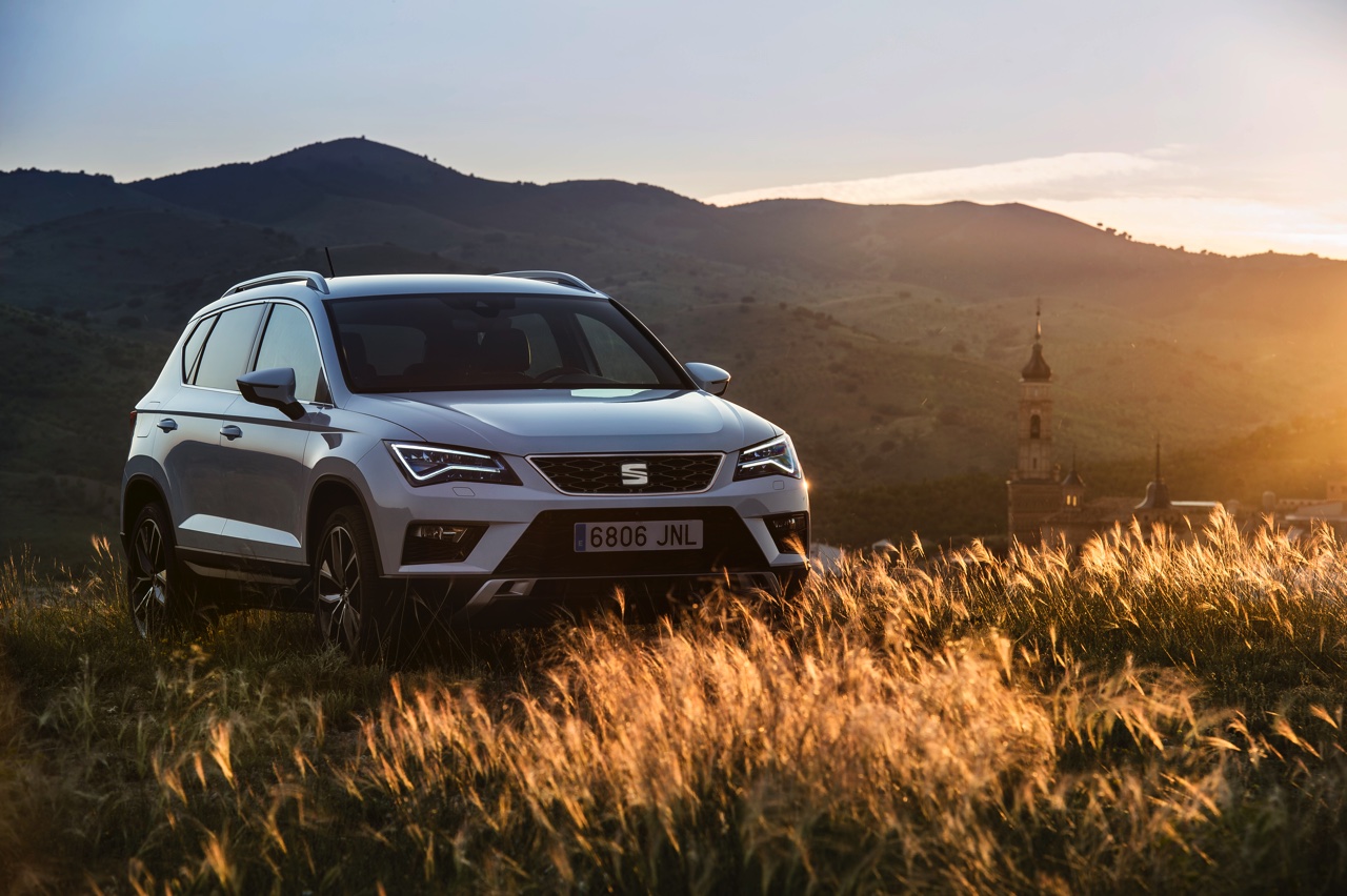SEAT volgt de markt van de steeds populairdere SUV?s. De nieuwe SEAT Ateca is het eerste antwoord van het merk en hij richt direct zijn pijlers op de gevestigde orde. AutoVandaag deed een rijtest.