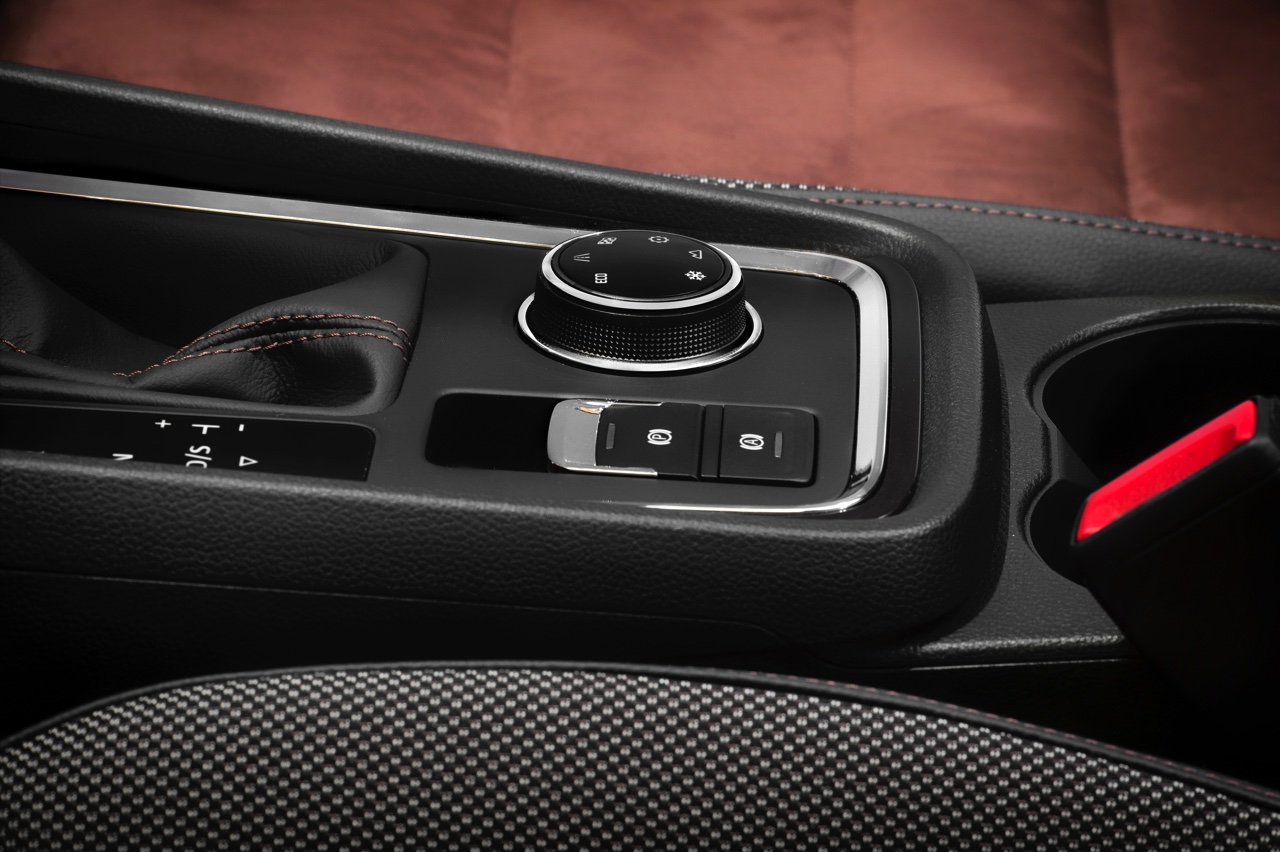 SEAT volgt de markt van de steeds populairdere SUV?s. De nieuwe SEAT Ateca is het eerste antwoord van het merk en hij richt direct zijn pijlers op de gevestigde orde. AutoVandaag deed een rijtest.