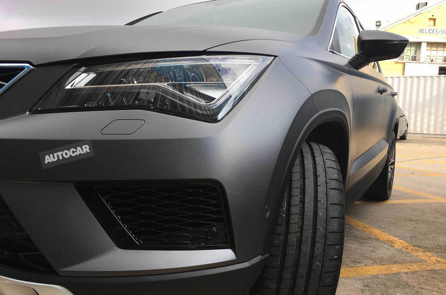 Er is een ongecamoufleerde testauto opgedoken van SEAT, in de vorm van een Ateca Cupra. Die wordt waarschijnlijk krachtiger en sneller dan de sterkte Volkswagen Tiguan.
