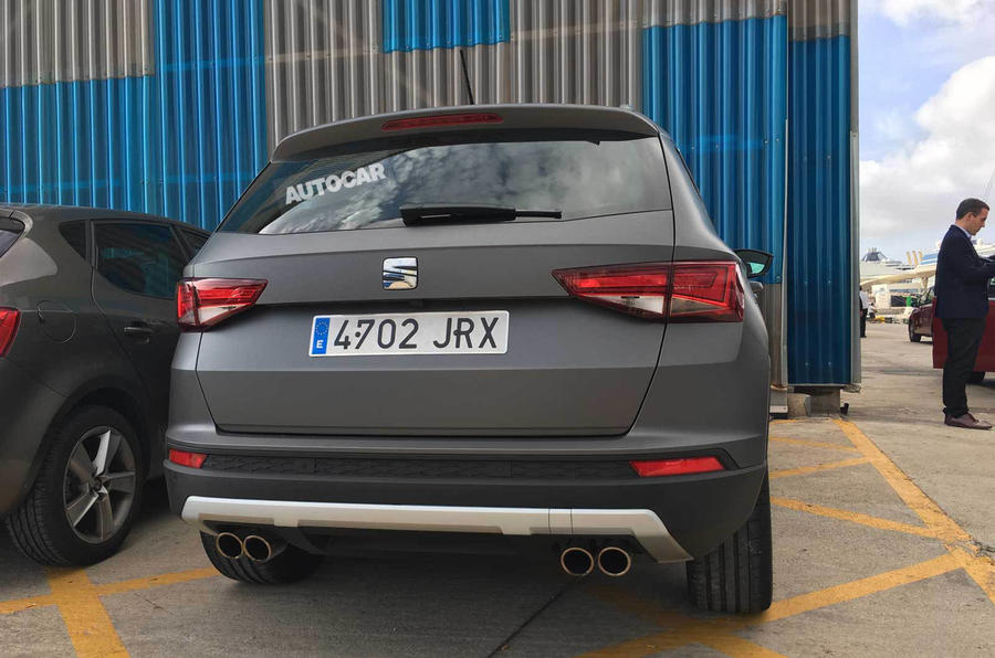 Er is een ongecamoufleerde testauto opgedoken van SEAT, in de vorm van een Ateca Cupra. Die wordt waarschijnlijk krachtiger en sneller dan de sterkte Volkswagen Tiguan.