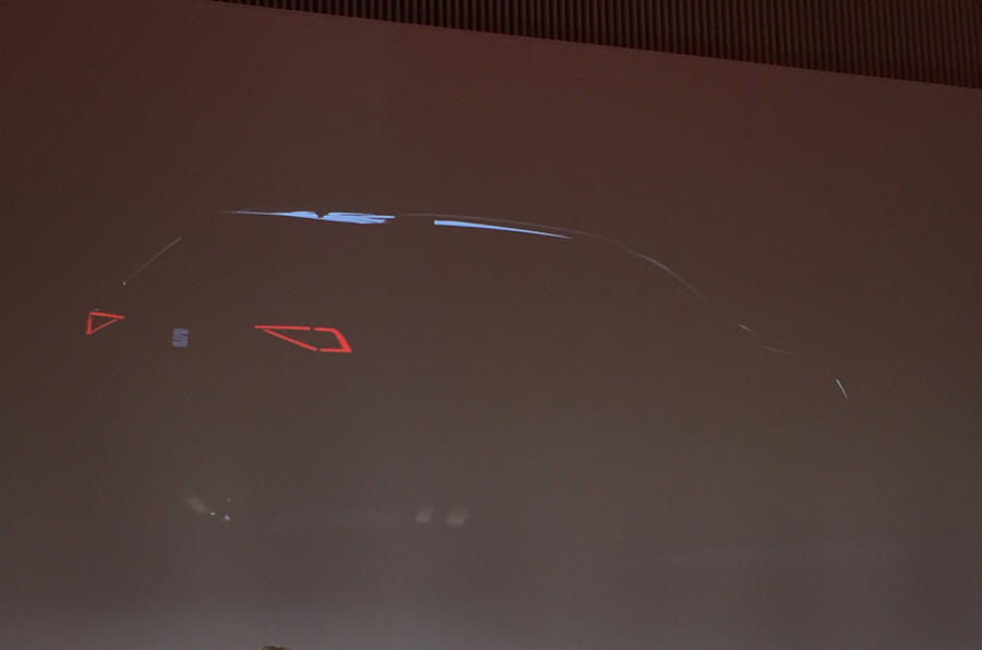 Naast de Ateca komt SEAT ook met een iets grotere, zevenzits SUV. De naam van de auto is nog niet bekend, maar wel dat de auto in 2018 op de markt komt.