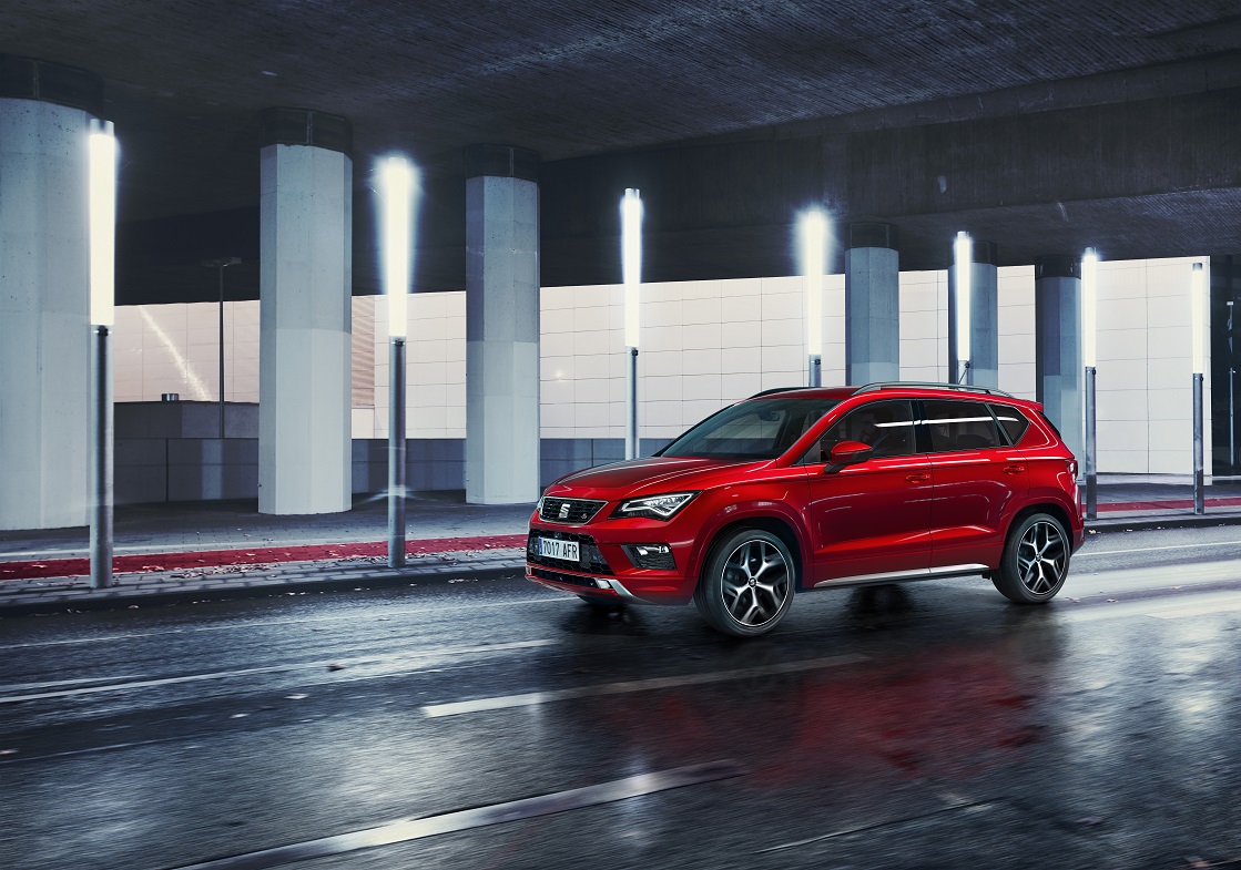 SEAT presenteert de Ateca in sportieve FR-uitvoering. De auto komt begin 2018 op de markt. En de Cupra?