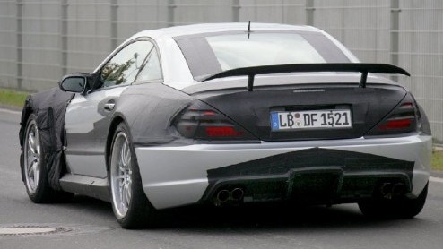 Gesnapt op de Nrburgring, een van de snelste Mercedessen ooit. Hij krijgt waarschijnlijk de toevoeging Black Series, is gebaseerd op de SL en zal flink onder handen genomen zijn door huistuner AMG. W