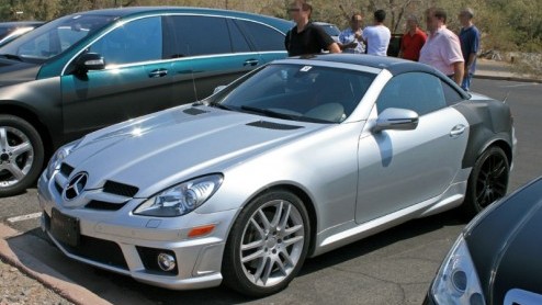Mercedes was al vroeg op dreef met de elektrisch bedienbare hardtop klapdaken. Modellen als de SL en SLK werden zo in een mum van tijd omgetoverd naar een open roadster. Nu hebben ze echter een nieuw 