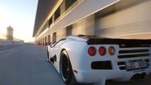 Shelby Supercars heeft elektrische aandrijving omarmd. Zij komen met de Ultimate Aero EV, die over een 500 pk sterke elektromotor beschikt. En alsof dat nog niet genoeg is komt er met een beetje geluk