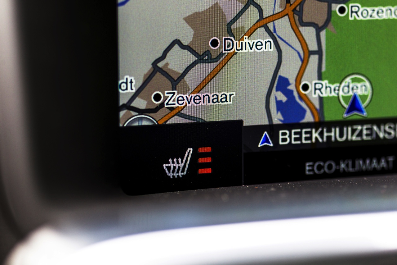 Autotest Volvo V60 D5 Twin Engine, de plug-in hybride met in 2016 nog vijf jaar lang 15% bijtelling. Wat heeft de Zweedse Estate te bieden voor de lease? Wij stappen in.