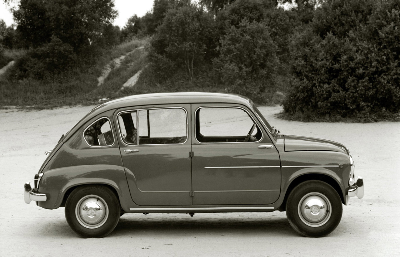 Seat maakt een moderne vertaling op basis van de historische 600D die tussen 1957 en 1973 werd geproduceerd in Barcelona.