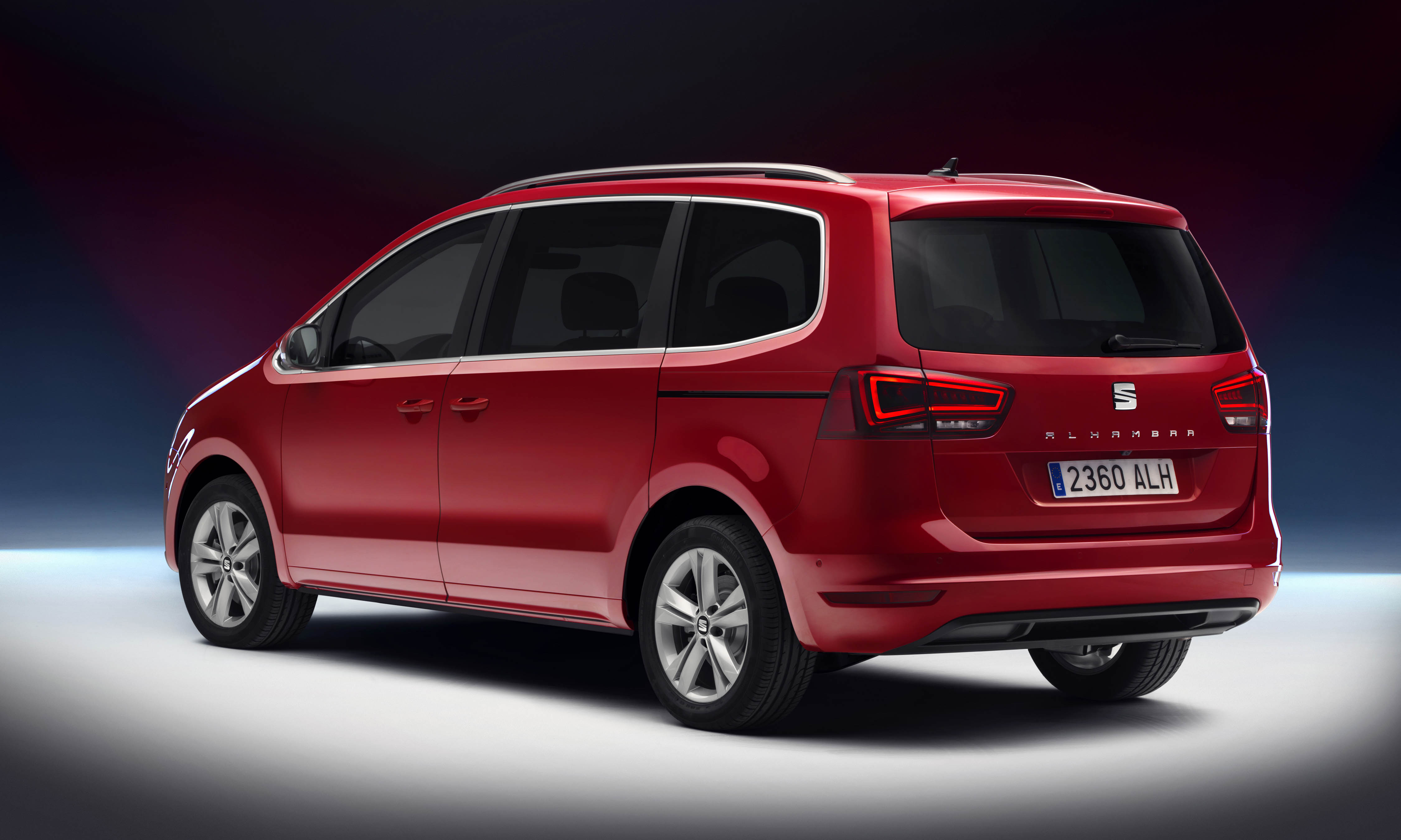 Vernieuwde Seat Alhambra is voordeliger. De lagere prijzen komen voor rekening van de nieuwe, zuinigere Euro6-motoren.