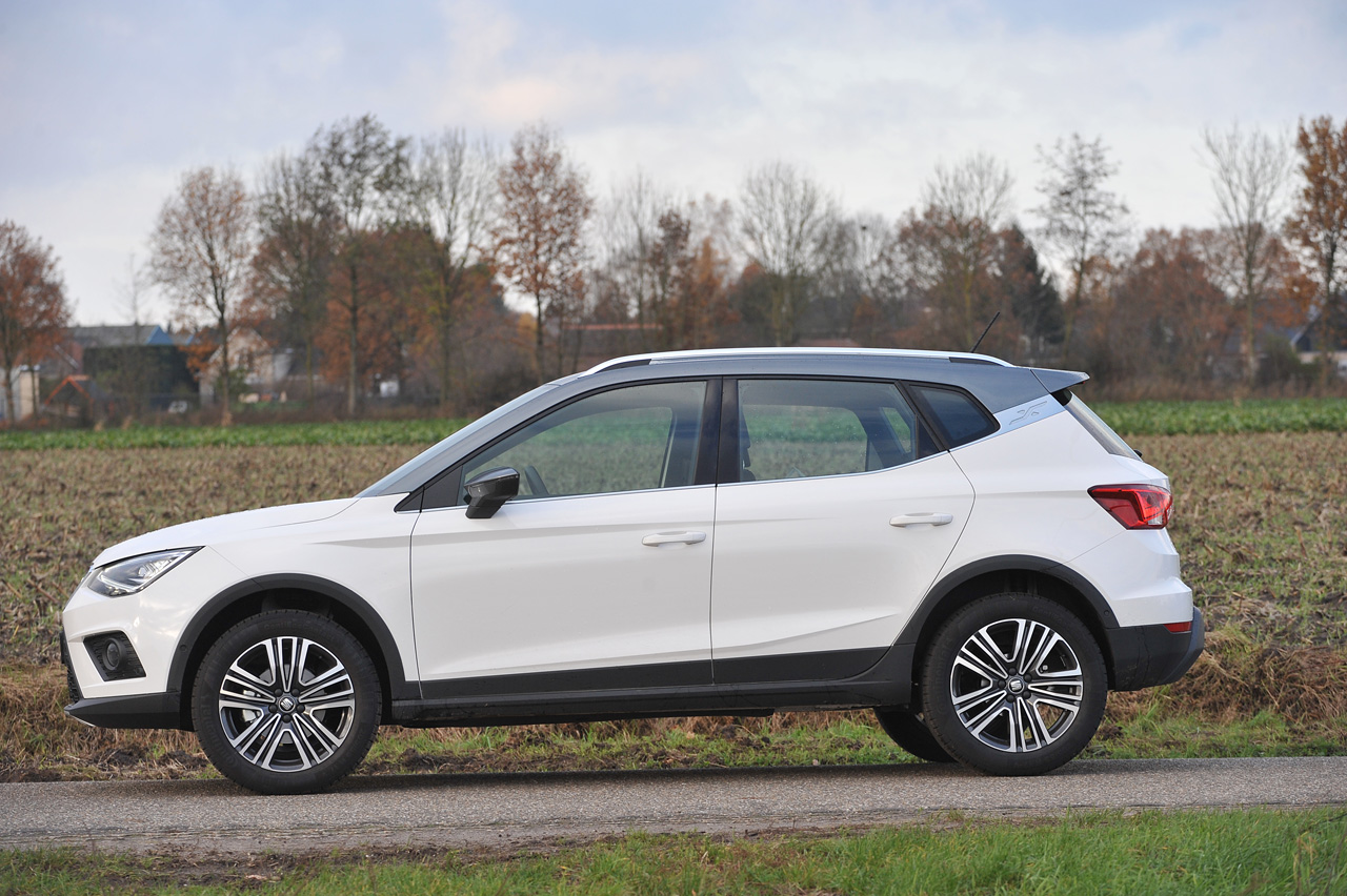 Seat plaatst zich met de Arona in het compacte SUV-segment. De auto deelt veel elementen met de nieuwe Ibiza.