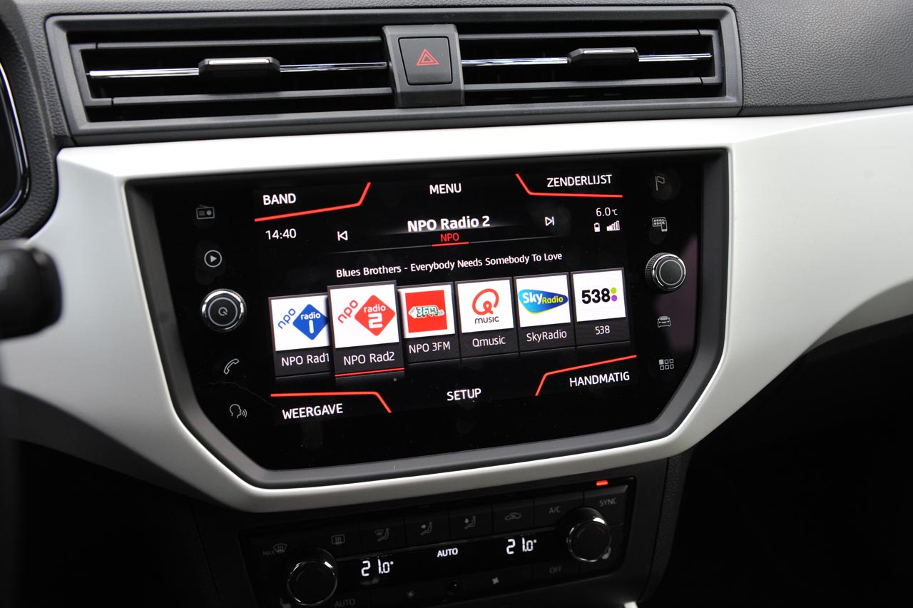 Seat plaatst zich met de Arona in het compacte SUV-segment. De auto deelt veel elementen met de nieuwe Ibiza.