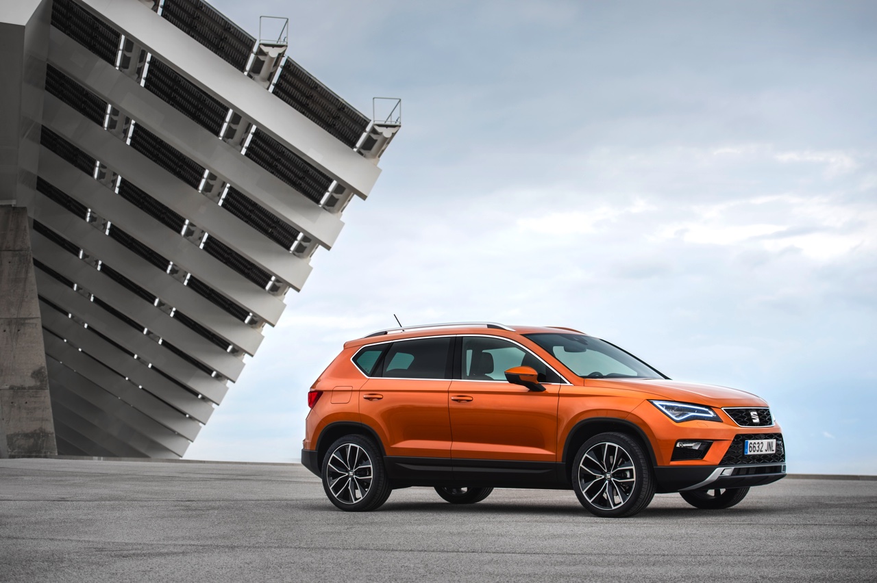 Autotest nieuwe Seat Ateca, de eerste SUV van Seat waarmee de Tiguan, Kuga, Kadjar en anderen een flinke kluif aan krijgen. We rijden met de 1.4 TSI 150 pk.