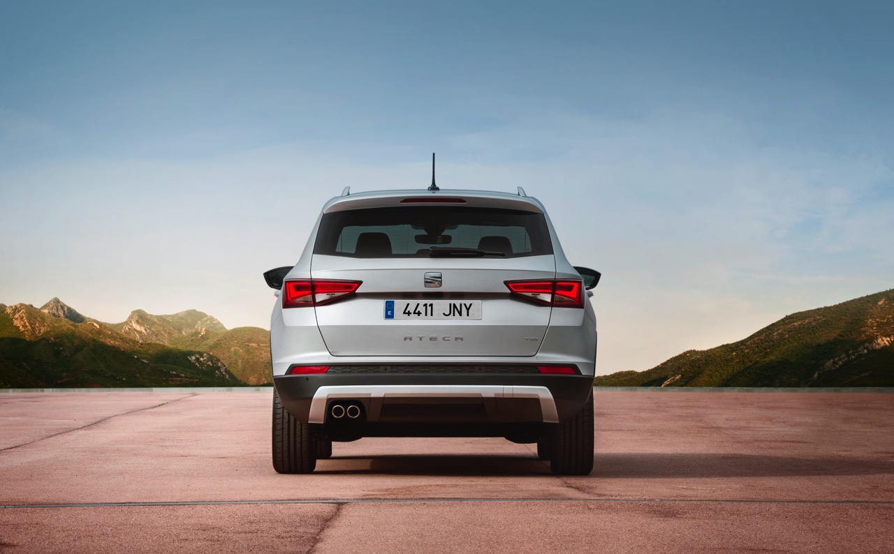 Autotest nieuwe Seat Ateca, de eerste SUV van Seat waarmee de Tiguan, Kuga, Kadjar en anderen een flinke kluif aan krijgen. We rijden met de 1.4 TSI 150 pk.