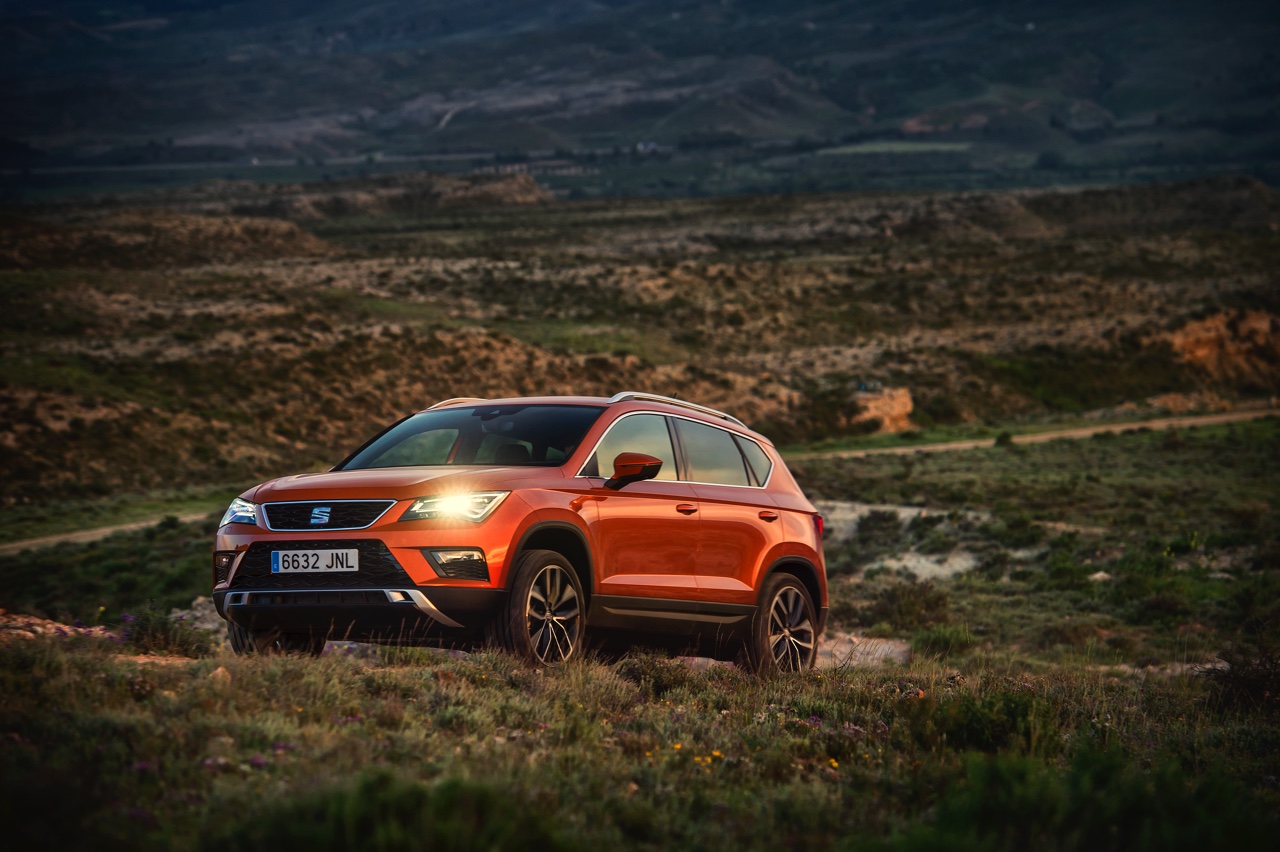 Autotest nieuwe Seat Ateca, de eerste SUV van Seat waarmee de Tiguan, Kuga, Kadjar en anderen een flinke kluif aan krijgen. We rijden met de 1.4 TSI 150 pk.