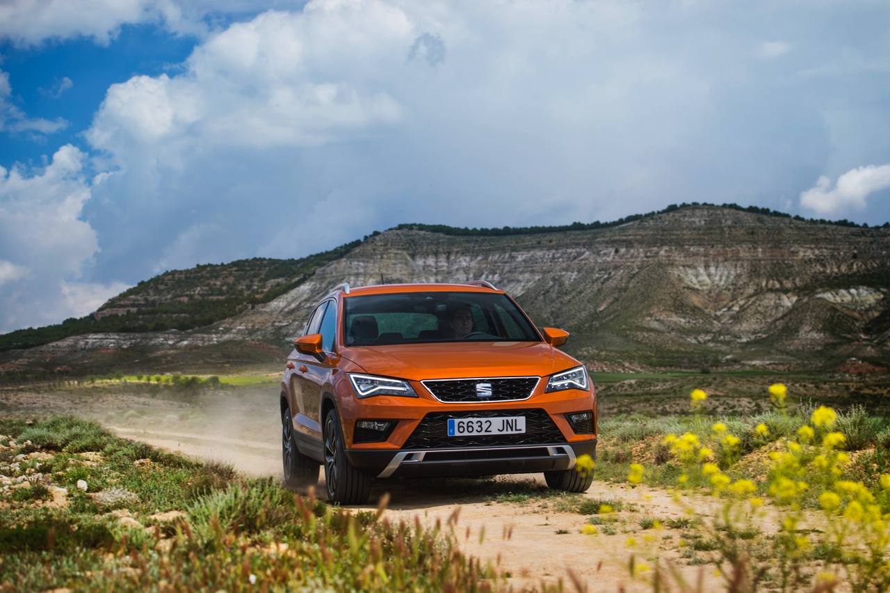 Autotest nieuwe Seat Ateca, de eerste SUV van Seat waarmee de Tiguan, Kuga, Kadjar en anderen een flinke kluif aan krijgen. We rijden met de 1.4 TSI 150 pk.