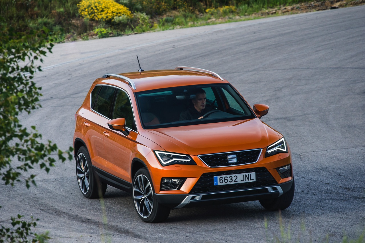 Autotest nieuwe Seat Ateca, de eerste SUV van Seat waarmee de Tiguan, Kuga, Kadjar en anderen een flinke kluif aan krijgen. We rijden met de 1.4 TSI 150 pk.