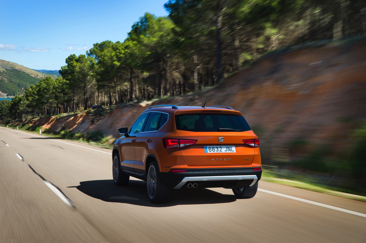 Autotest nieuwe Seat Ateca, de eerste SUV van Seat waarmee de Tiguan, Kuga, Kadjar en anderen een flinke kluif aan krijgen. We rijden met de 1.4 TSI 150 pk.