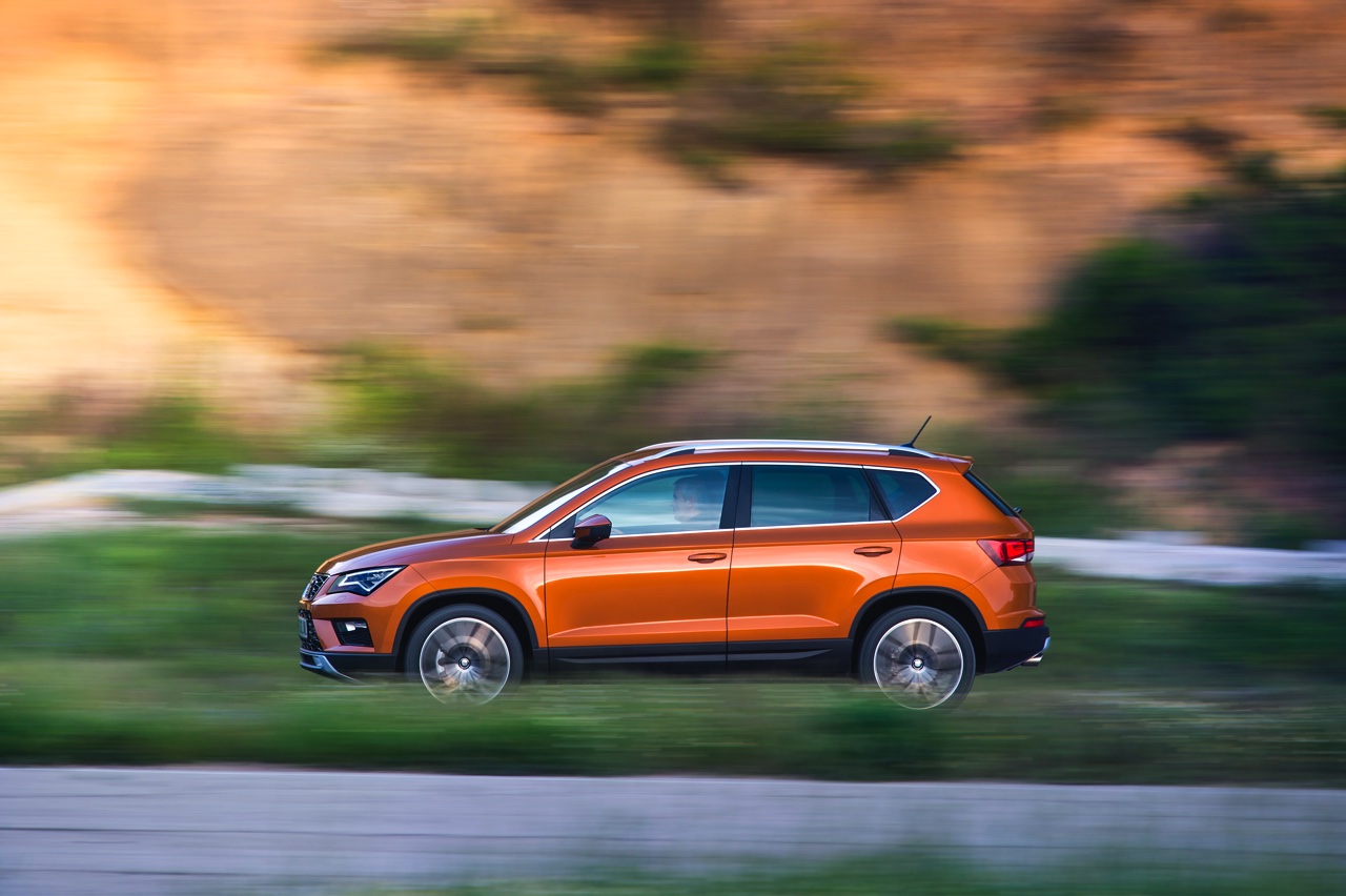 Autotest nieuwe Seat Ateca, de eerste SUV van Seat waarmee de Tiguan, Kuga, Kadjar en anderen een flinke kluif aan krijgen. We rijden met de 1.4 TSI 150 pk.