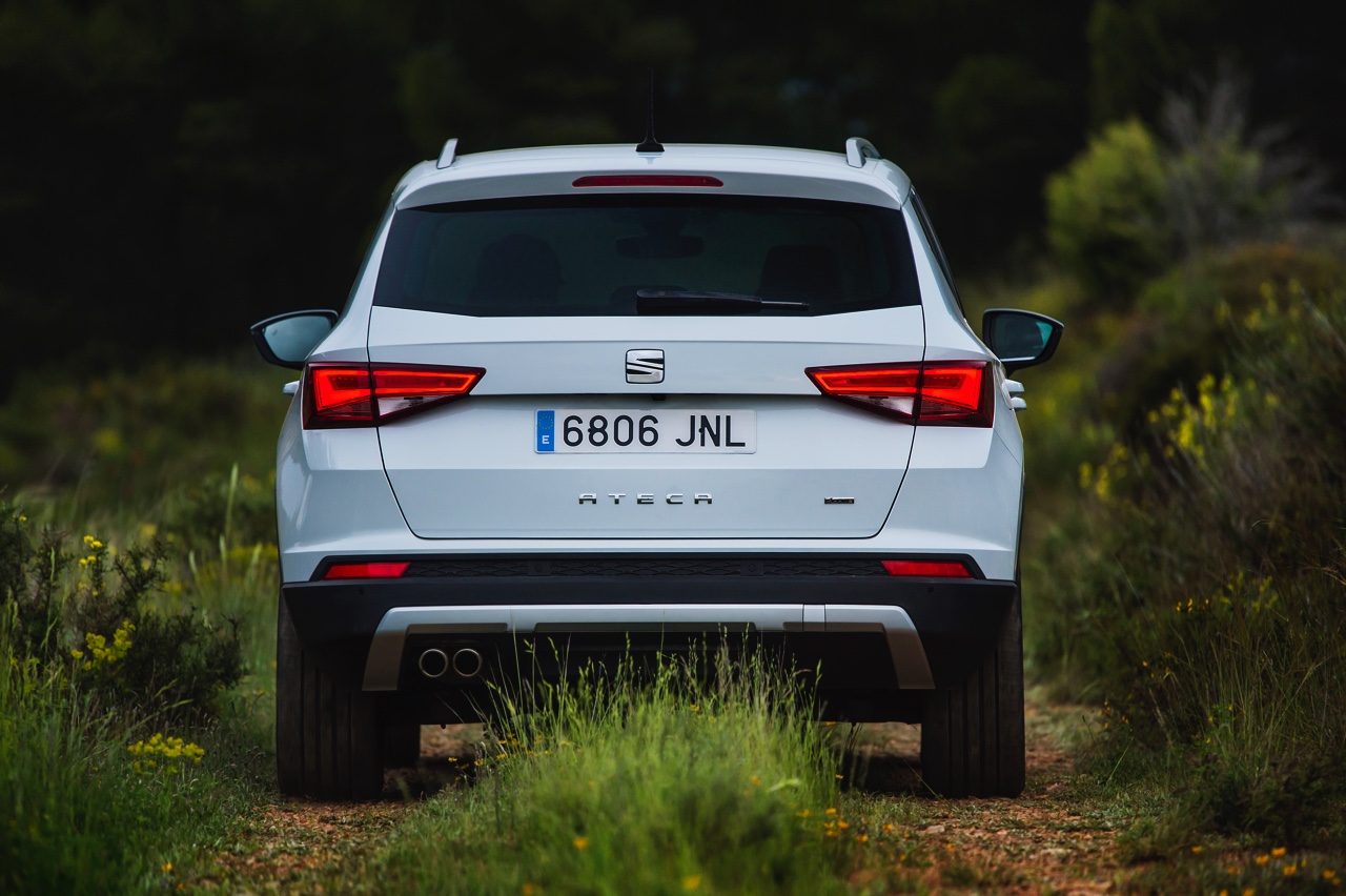 Autotest nieuwe Seat Ateca, de eerste SUV van Seat waarmee de Tiguan, Kuga, Kadjar en anderen een flinke kluif aan krijgen. We rijden met de 1.4 TSI 150 pk.