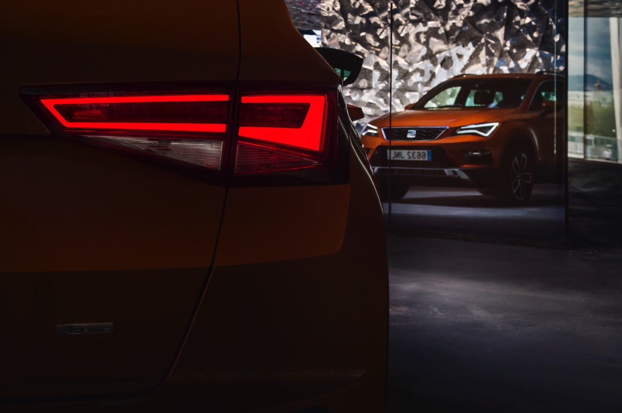 Autotest nieuwe Seat Ateca, de eerste SUV van Seat waarmee de Tiguan, Kuga, Kadjar en anderen een flinke kluif aan krijgen. We rijden met de 1.4 TSI 150 pk.
