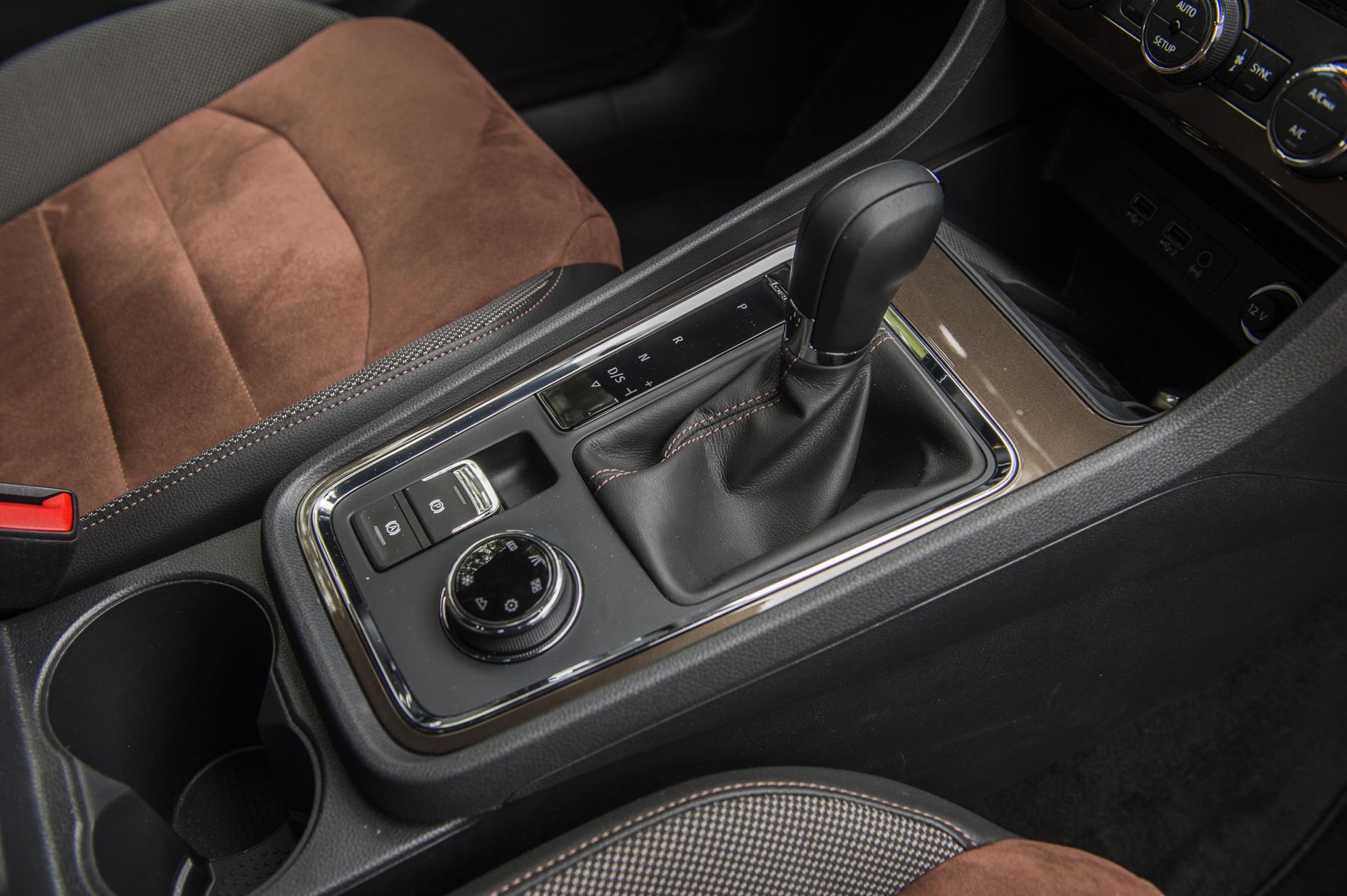 Eerste prijzen Seat Ateca SUV bekend. De nieuwe SUV van het merk komt in september naar Nederland met drie- en viercilinder motoren. We zetten alle uitvoeringen op een rij.