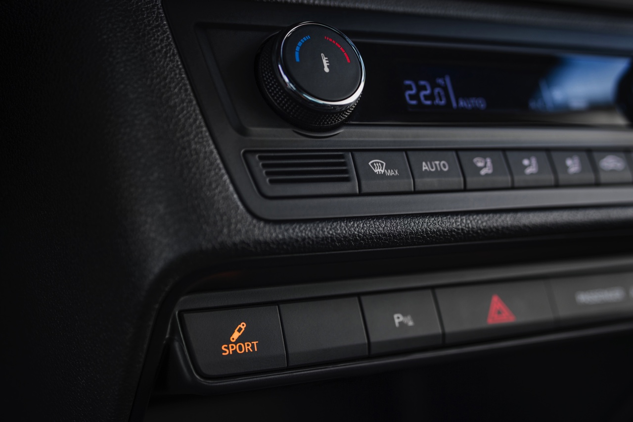 Autotest nieuwe Seat Ibiza Cupra 1.8 TSI. De Facelift van de Ibiza Cupra bezorgt Seat een leuke hot hatch met de beste pret-/prijs verhouding!