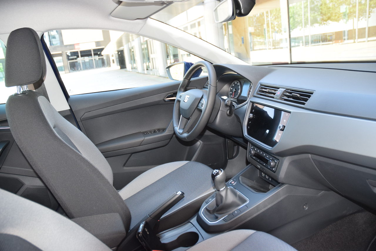 Seat zet eind juni de nieuwe generatie Ibiza in de showroom. De auto staat op een nieuw platform en is aanzienlijk groter geworden. AutoVandaag deed een rijtest.