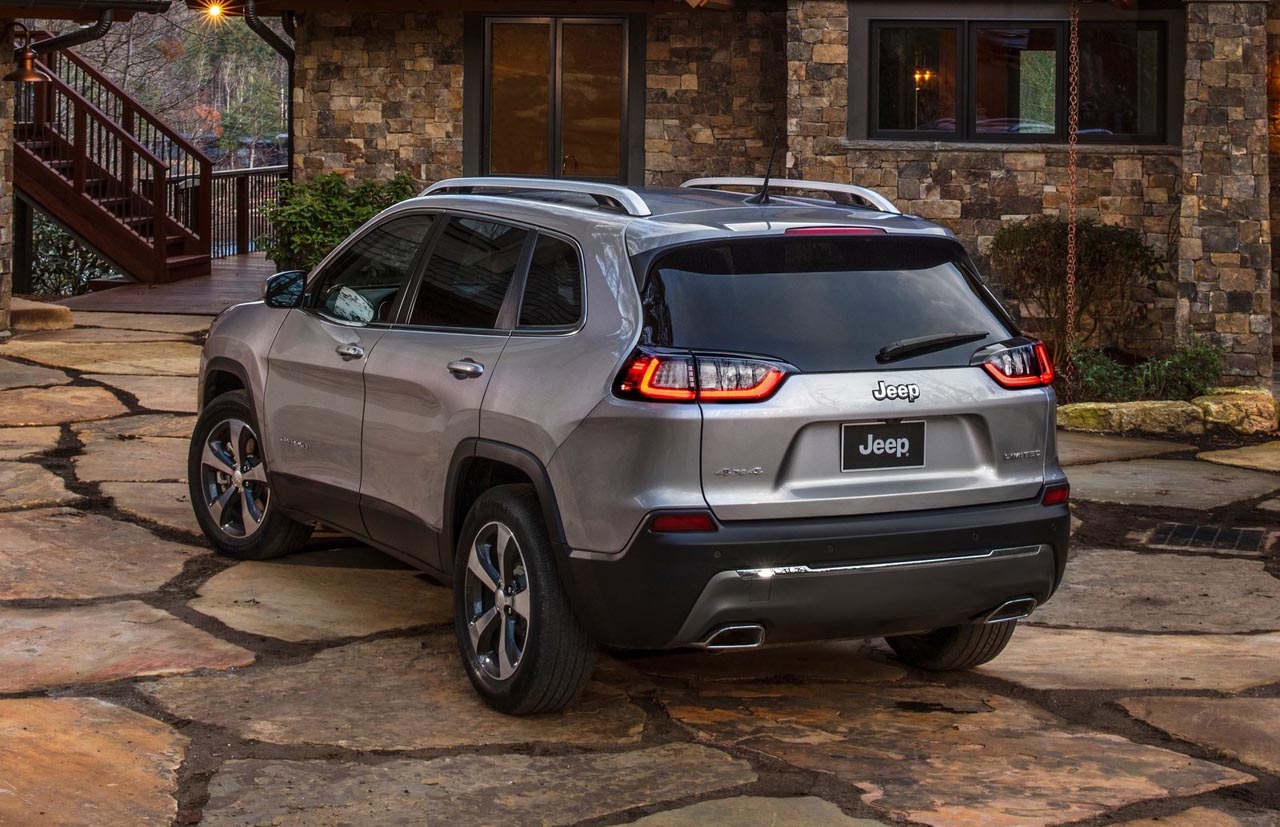 Jeep onthult in Detroit de facelift van de vernieuwde Cherokee.