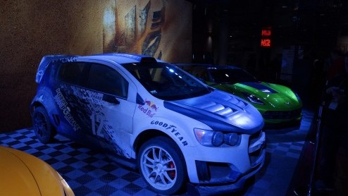 Het Las Vegas Convention Center staat deze dagen volledig in het teken van de SEMA Show. D beurs op het gebied van tuning en performance. Eens kijken wat de show allemaal te bieden heeft.