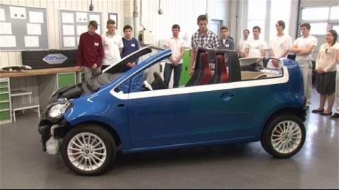 In totaal 16 studenten aan de Skoda Academy hebben hun droomauto mogen ontwerpen. Het resultaat is deze CitiJet ofwel een Citigo Cabrio die tijdens het GTI-treffen in het Oostenrijkse Wrthersee.