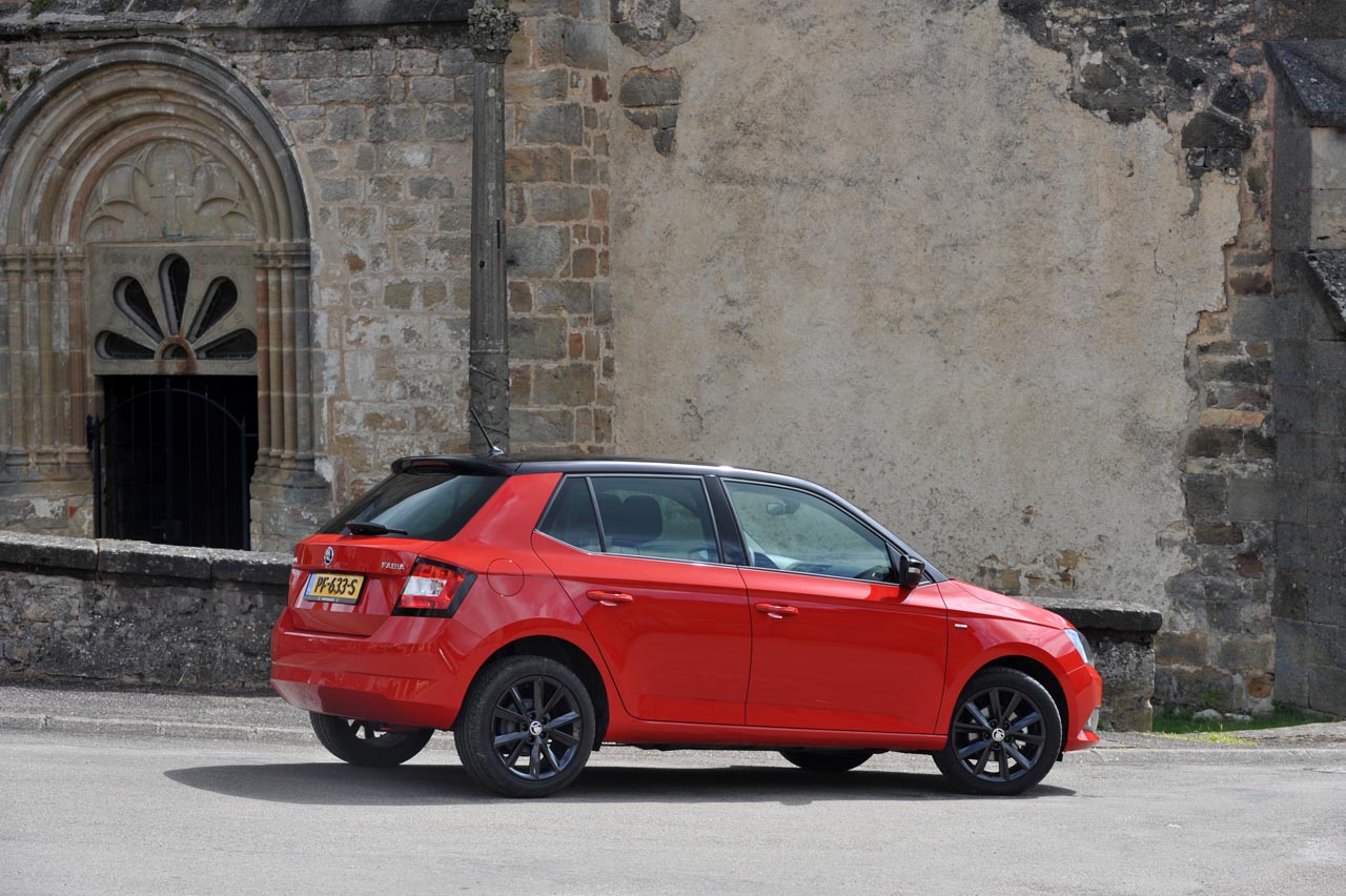Skoda levert sinds kort twee vermogensvarianten van de 1.0-liter TSI turbomotor in de Fabia. Een levendig machientje zo wijst een rijtest uit.