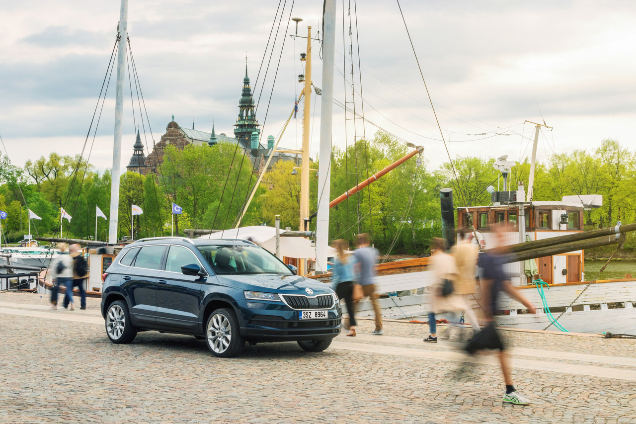 Skoda heeft de vanafprijs bekend gemaakt van de Karoq waarvan de eerste exemplaren in januari worden uitgeleverd.