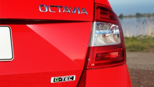 Autotest Skoda Octavia G-TEC met 1.4 TSI op aardgas/biogas/CNG. Skoda levert de Octavia voortaan ook als G-TEC op CNG.