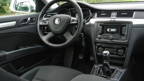 Test Skoda Superb Combi Greenline, die voor 2013 een facelift onderging en met zijn 1.6 TDI diesel weer in aanmerking komt voor 20% bijtelling.