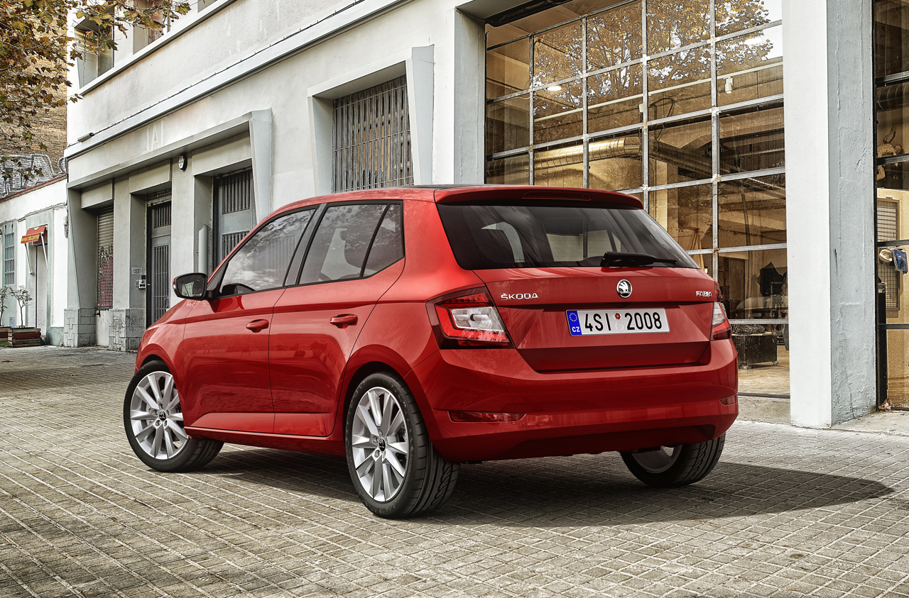 Skoda geeft de foto's vrij van de gefacelifte Fabia.