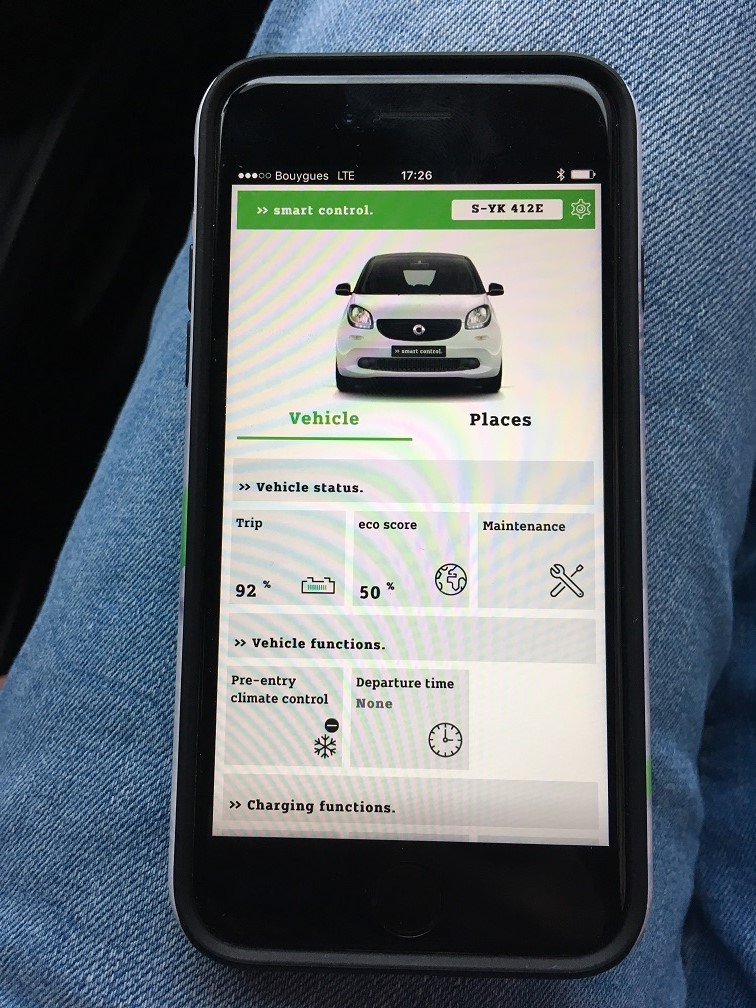 De Smart-modellen zijn er nu ook als Electric Drive. Hoe ver komen de auto's in de praktijk? AutoVandaag zocht het uit met een rijtest in Toulouse.
