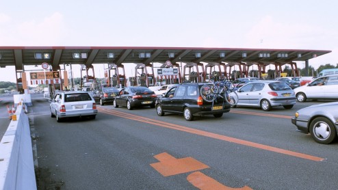 Tolbadge met transponder voor Nederlandse vakantiegangers die reizen over de Franse autoroute en niet in de rij willen staan bij de tolpoortjes.