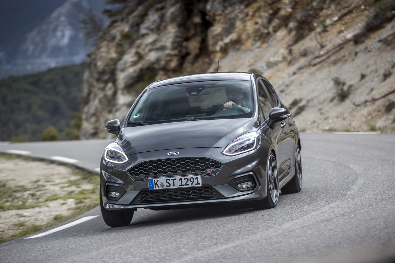 Ford hangt een prijskaartje aan de Fiesta ST en Active.